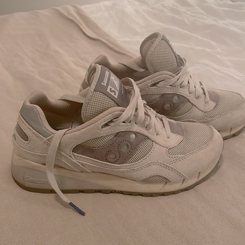 Saucony Shadow 6000 megabyte, mens size 5.5